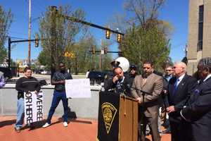 Open-Carry Gun Law Activist Arrested Outside Bridgeport Courthouse