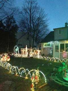 Ossining Resident's Holiday Light Display A 25-Year Tradition