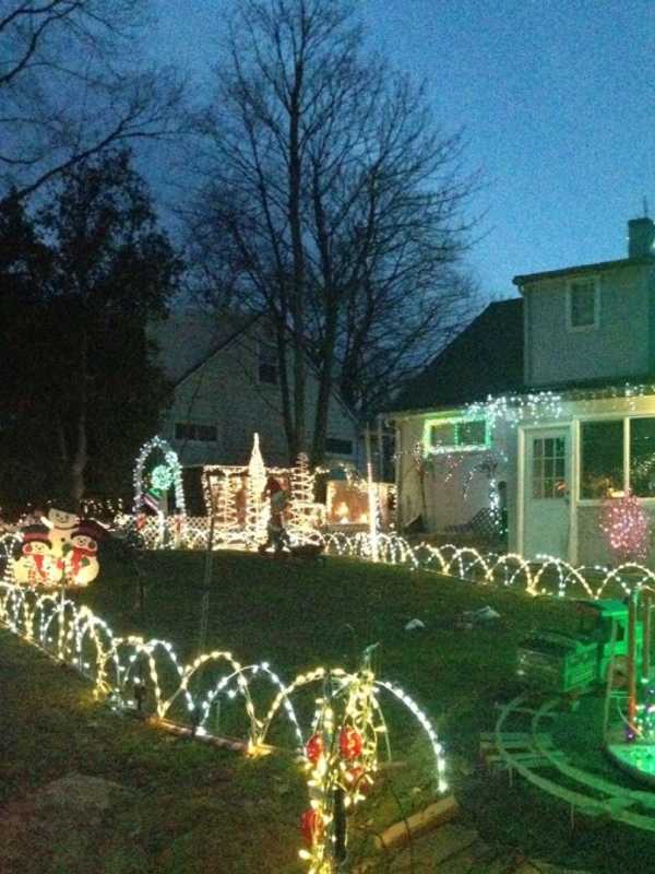 Ossining Resident's Holiday Light Display A 25-Year Tradition