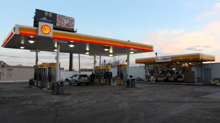 Lodi&#x27;s Essex Street Shell Station