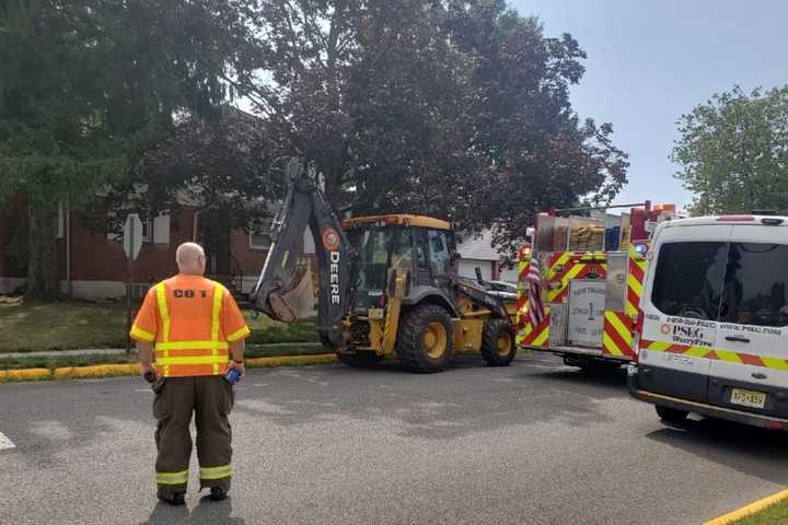 Gas Leak Clears Half-Dozen Hawthorne Homes