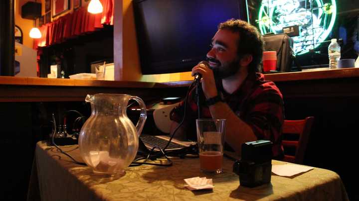 Erik Kloepping MCs The Heights Wednesday trivia night