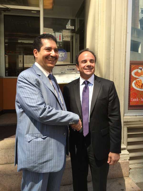 Bridgeport Mayor Ganim Gives Saudi Prince Key To The City