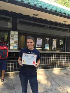 Mamaroneck's Walters Accepts DVlicious Award, Holds Black Tap Event