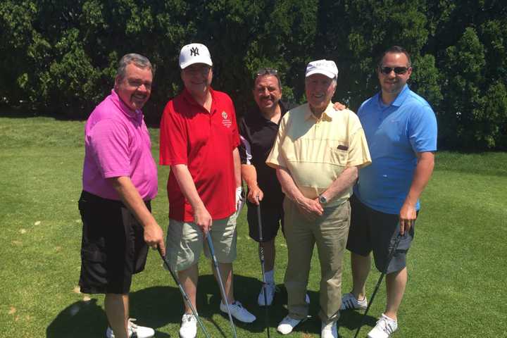 Norwalk Knights Of Columbus Hit The Links For Charity