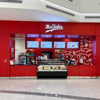 Only Kosher Mrs. Fields Store In Northeast Opens At This NJ Mall