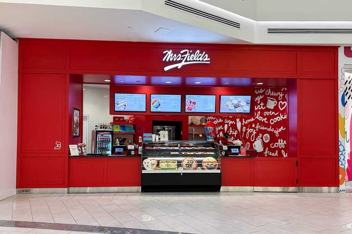 Only Kosher Mrs. Fields Store In Northeast Opens At This NJ Mall