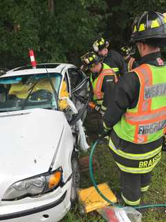 Six Injured In Crash On Sherwood Island Connector In Westport
