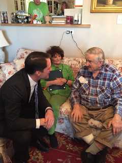 Himes Makes Special Delivery To Bridgeport Veteran