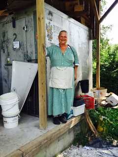 Ryder Farm Offers Mother's Day Hanging Baskets, Volunteer Opportunities