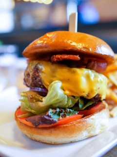 DVlicious: Gates In New Canaan Eyes Top Prize In Best Burger Contest