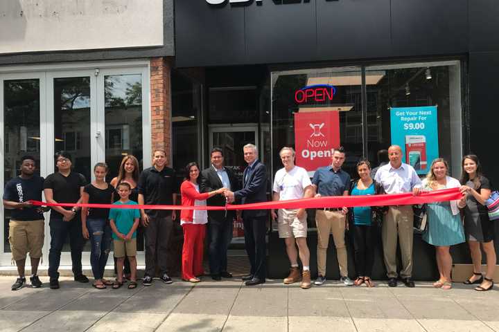 UBreakiFix Opens In White Plains