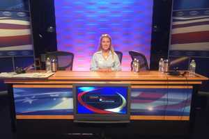 Ridgewood College Student Preps For Democratic Presidential Debate