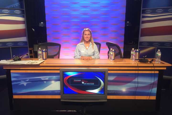Ridgewood College Student Preps For Democratic Presidential Debate