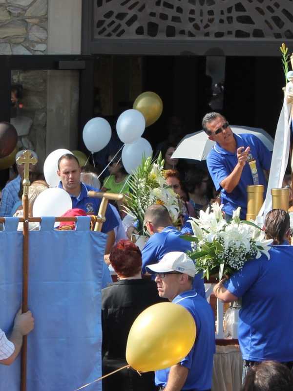 Lodi Church Observes Longtime Tradition