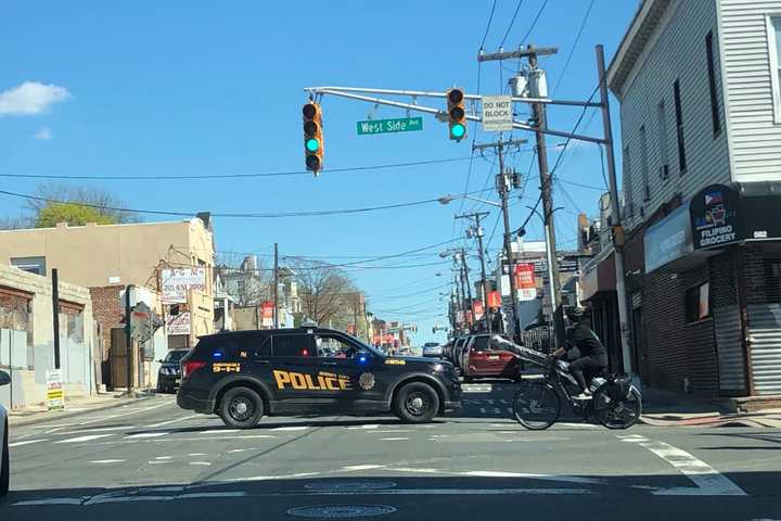 Jersey City Police Standoff Ends Peacefully
