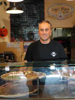 DVlicious Finalist: Luigi's Pizza's Southern Italian Style Pleases Ringwood