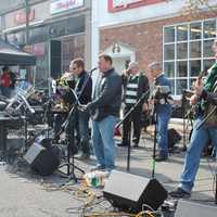 <p>Dads Night Band performed at the Ridgewood 10th Annual Fall Motorcycle Classic. </p>