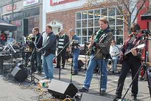 Ridgewood Dads Perform Skits, Music At Village Middle School