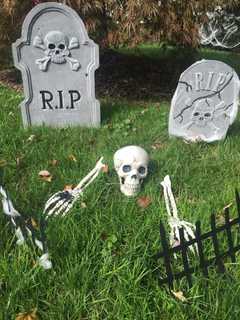 Do You Decorate Your House For Halloween, Rockland?