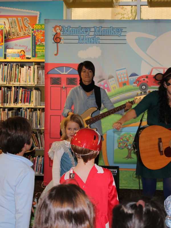 'Monkey Monkey' Music Makers Delight Children At Cliffside Park Library