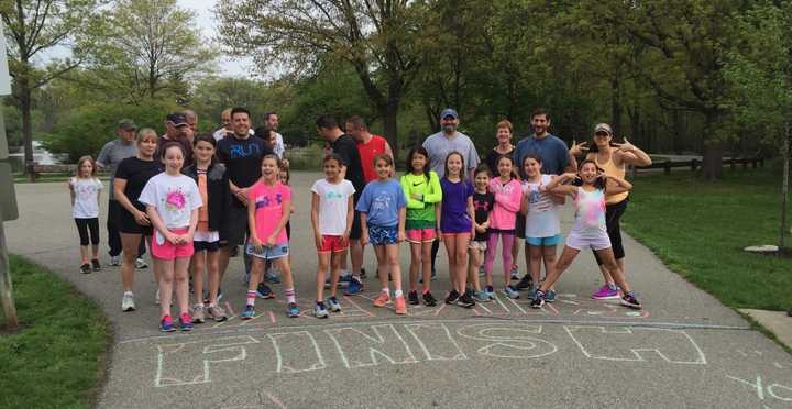 Coleman&#x27;s Girls on the Run team before its practice 5K in Glen Rock.