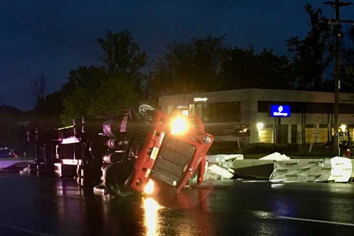 SEE ANYTHING? Police Probe Cause Of Tractor-Trailer Crash That Sent 2 To Hospital, Closed Rt 17