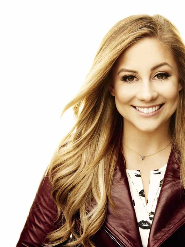 Olympic Medalist Shawn Johnson Visits Hillsdale Gym