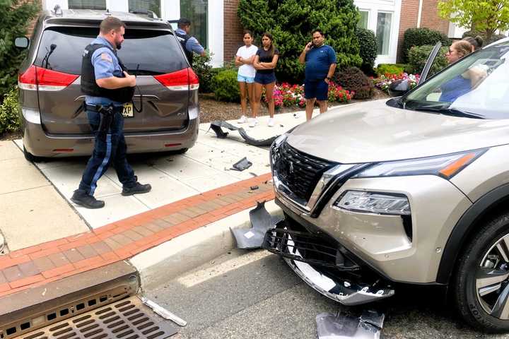 Minivan, SUV Collide In Ridgewood