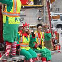 <p>Cliffside Park volunteers distributed candy.</p>