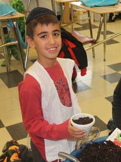 Woodcliff Lake Hebrew School Celebrates Jewish New Year For Trees