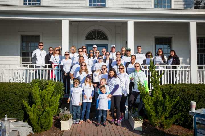 Forevermark Unites Jewelers To Clean Up Stamford's Cove Island Park