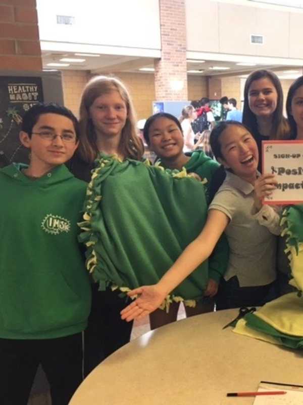 Irvington Middle School Students Make Blankets For Kids In Need