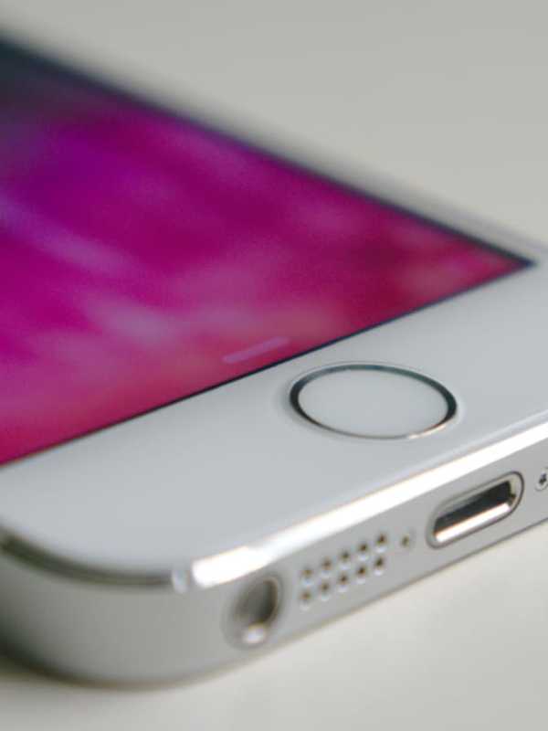 Turn Off Your Kids' Devices, Danbury: Social Media Interrupts Sleep