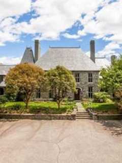 Live Like European Royalty In $7.7M Mansion In Fairfield