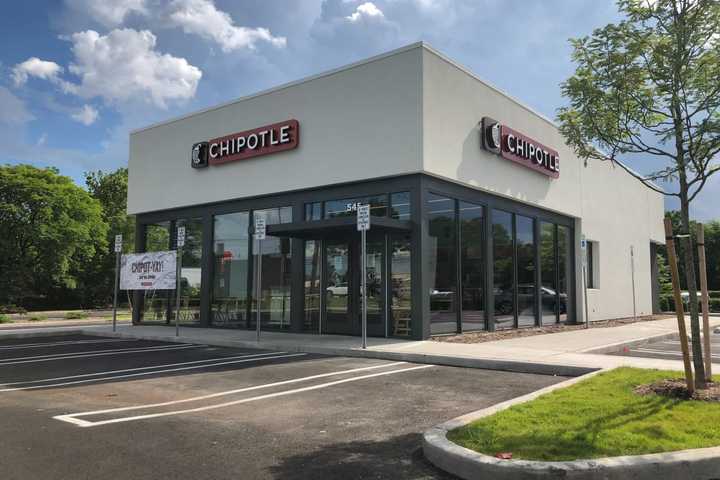 OPEN: New Paramus Chipotle Designed With Social Distancing In Mind