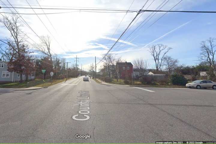 Police Search For Driver Who Struck SUV In North Amityville, Pedestrian In Wyandanch
