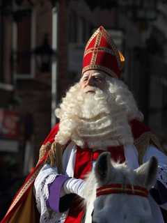 Storyteller Tells Legend Of 'Sinterklass' In Sleepy Hollow 