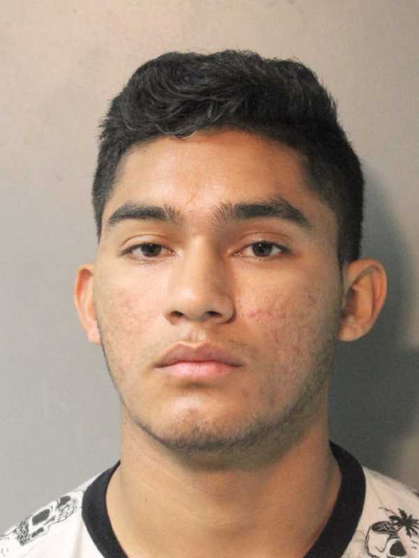 Mineola 18-Year-Old Accused Of Forcibly Touching Minor For Nearly 3 Weeks