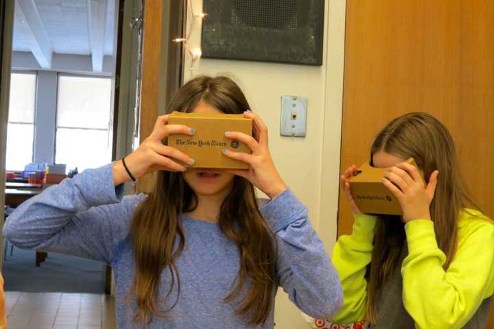 John Jay MS Students Take Virtual-Reality Tour Of Egypt