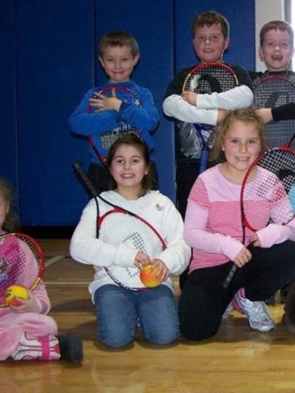 Greenwich Teaches Tennis For Tots