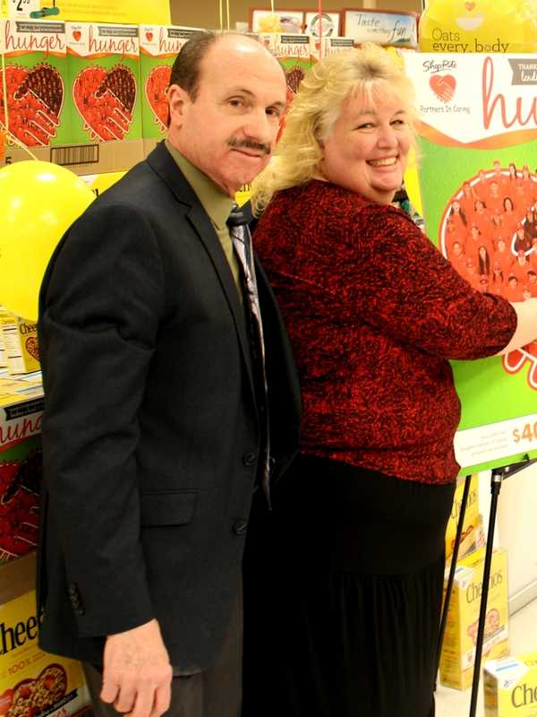 ShopRite Lends A Hand To Fight Hunger In Fishkill