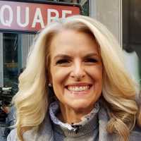 TV Meteorologist Janice Dean, Who Lost Both In-Laws To COVID-19, May Run Against Cuomo In 2022