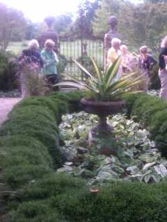 Garden Club Of Larchmont Holds Annual Fundraiser 