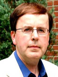Professor, Formerly of Old Tappan, Receives Service Award
