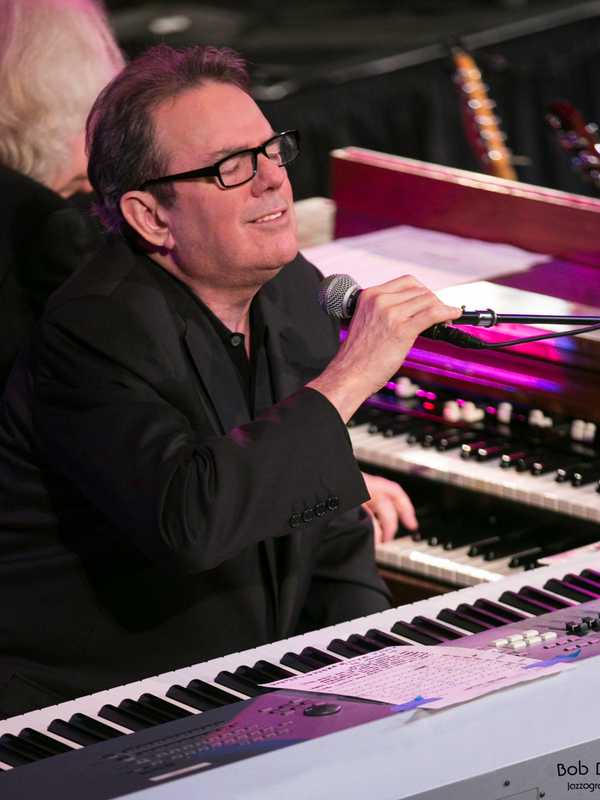 Jimmy Webb, Karla Bonoff Play Ridgefield Playhouse
