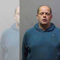 Man Assaults Pair, Holds 1 Hostage On Long Island: Police