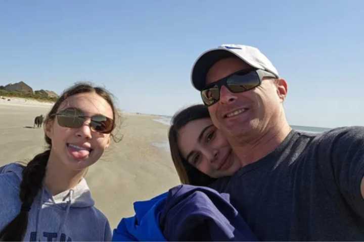 Joshua J. Lauckhardt with his two daughters.&nbsp;