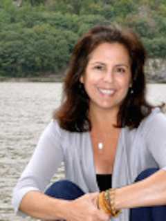 South Norwalk Library Presents Stage Play On Life In Radio