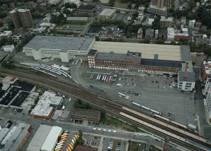 The Kawasaki Rail Car plant in Yonkers has been fined more than $70,000 by the Environmental Protection Agency for improperly storing hazardous materials and creating a potentially dangerous situation for employees and the general public.